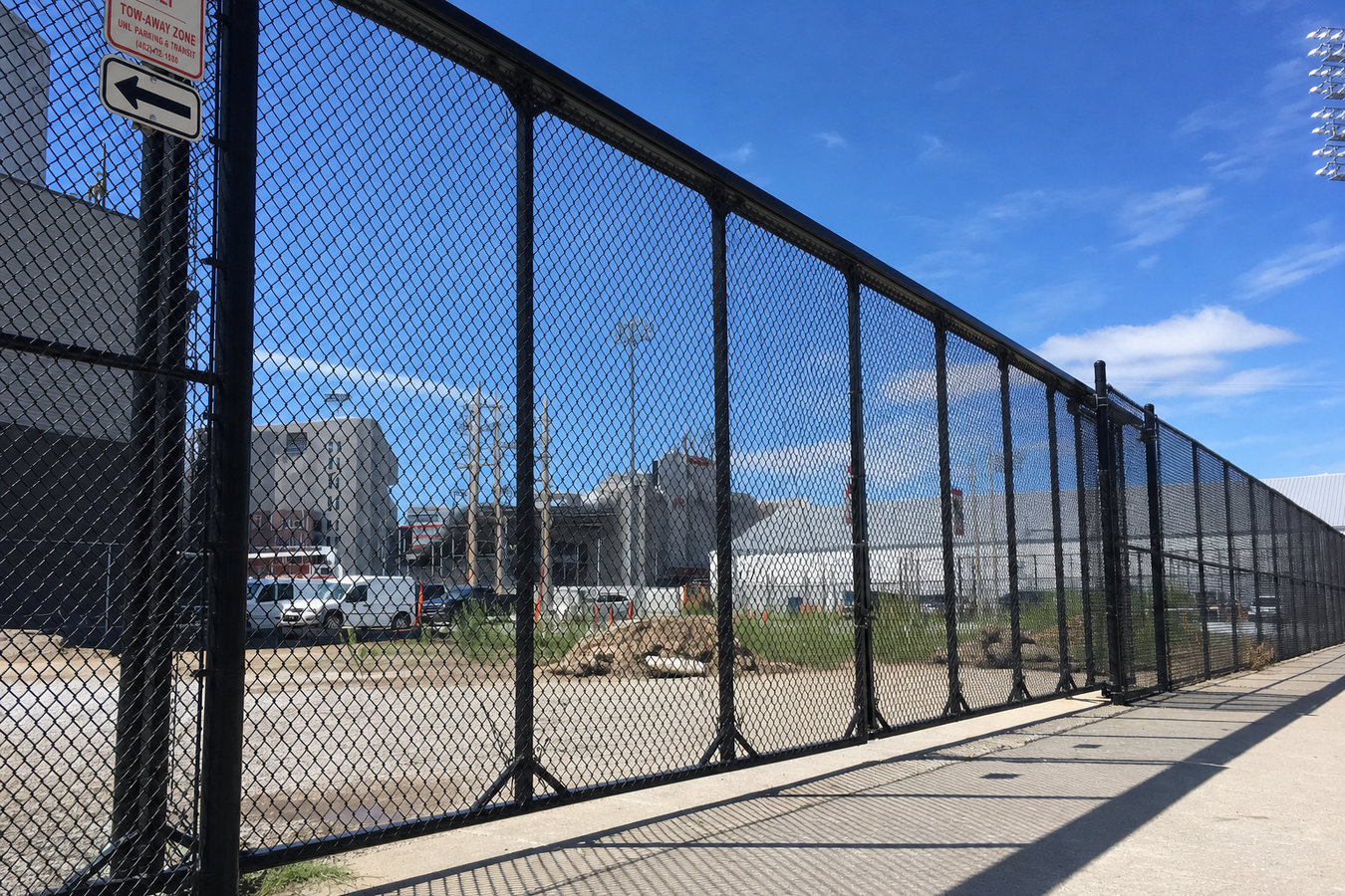 Chain link fence installation in Cathedral City, CA